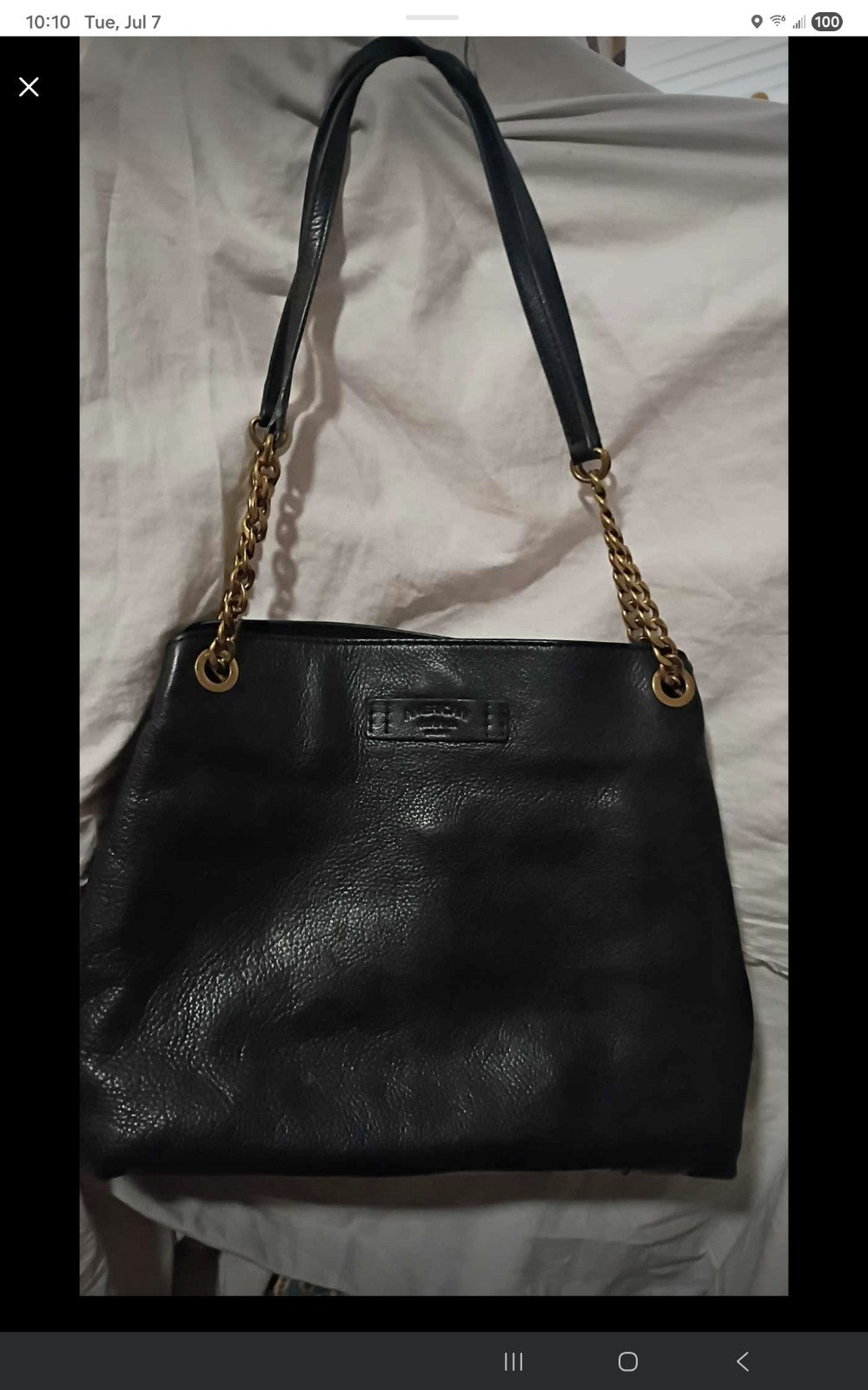 Magnetic snap at main entry, slip pocket with magnetic snap, chain strap, antiqu