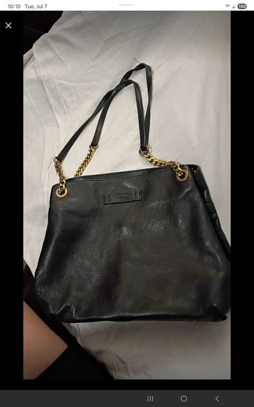 Magnetic snap at main entry, slip pocket with magnetic snap, chain strap, antiqu