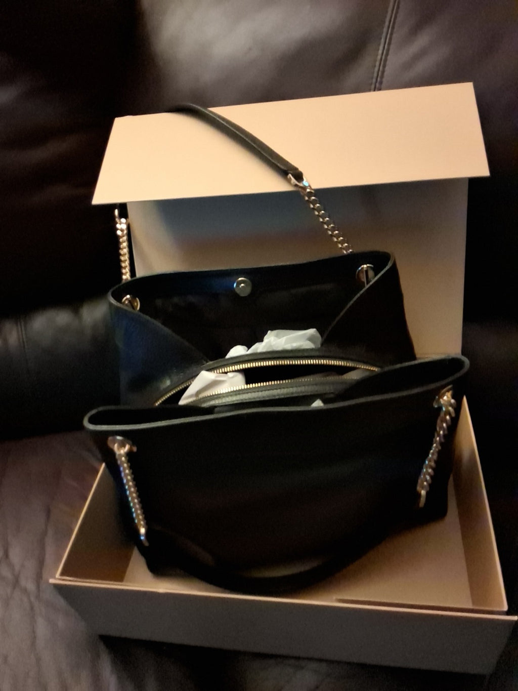 New, Authentic Michael Kors Jet Set Large BLACK Leather Chain Tote Bag #495